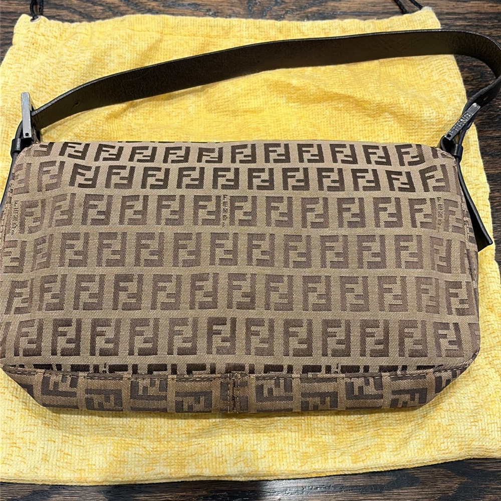 AUTHENTIC VINTAGE FENDI ZUCCHINO BAGUETTE!! Bought at Saks 5th Avenue! - Picture 3 of 8
